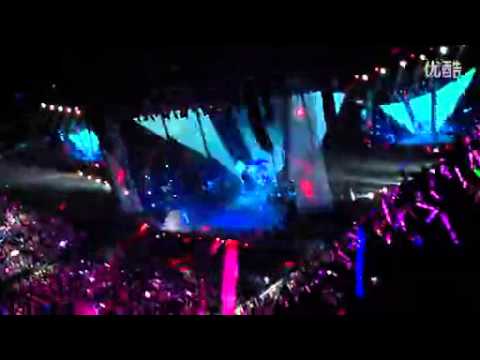 周杰伦 Jay Chou 2013魔天伦世界巡回演唱会 Opus Jay 上海首场 开场曲《惊叹号》露八块肌