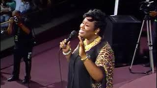 James Fortune - We Give You Glory feat. Tasha Cobbs Leonard (Live Video)