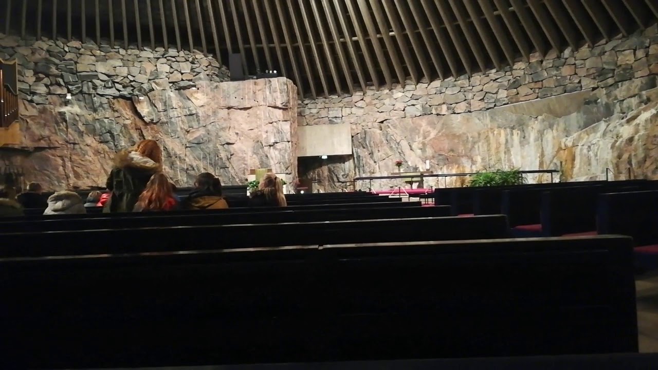 Церковь Темппелиаукио в Хельсинки.