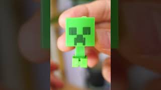 Мне выпал Крипер из Minecraft box