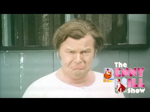 Benny Hill - Escaped Convict 'Closing Chase' (1972)