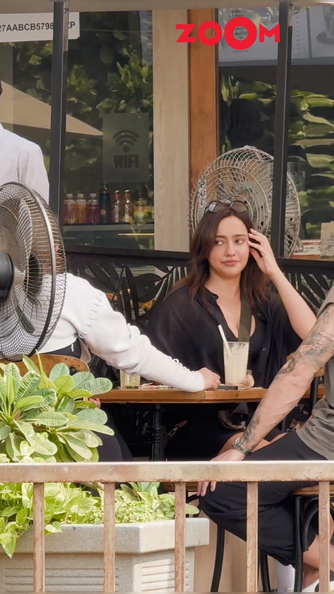 Neha Sharma seen having DEEP conversation with rumoured BF at a cafe ? #nehasharma #shorts