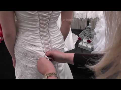 How to lace up a wedding dress