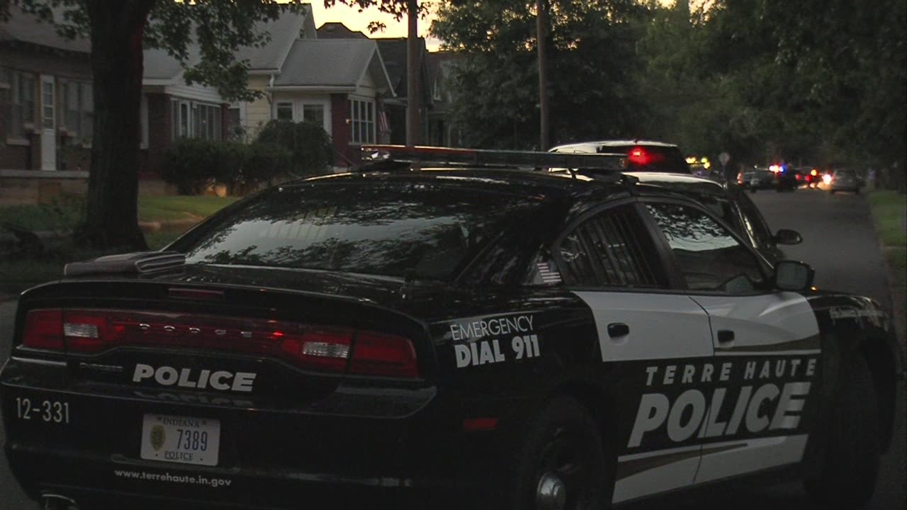 Terre Haute Police working possible stand-off - YouTube
