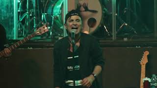 Video thumbnail of "Dixi - Nunca Creí En El Amor (El Reencuentro - En Vivo)"