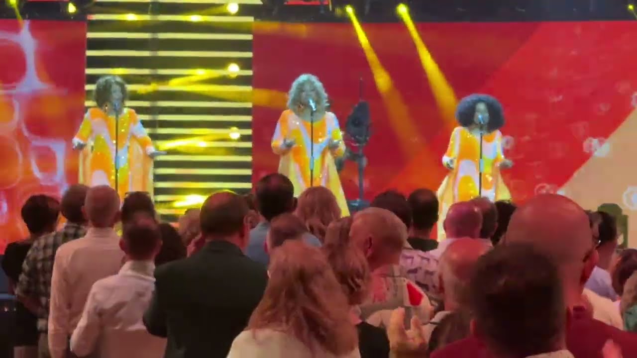 "You Can't Hurry Love" Former SUPREMES, Scherie Payne & Lynda Laurence w/Joyce Vincent. Italy 2025