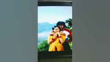 #ரோஜா ஒன்று முத்தம் கேட்கும் நேரம்...