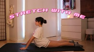STRETCH WITH ME // my bedtime stretching routine 🧘🏼‍♀️🎥
