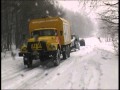 Рятувальники допомагають водіям на автошляхах