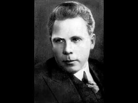 Boris Gmyria sings