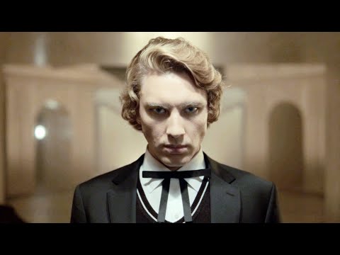 AHS Apocalypse: Michael Langdon takes the warlock tests [English]