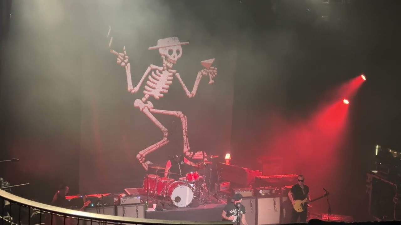 Social Distortion