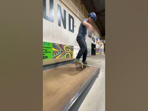 Fakie manual!! - YouTube