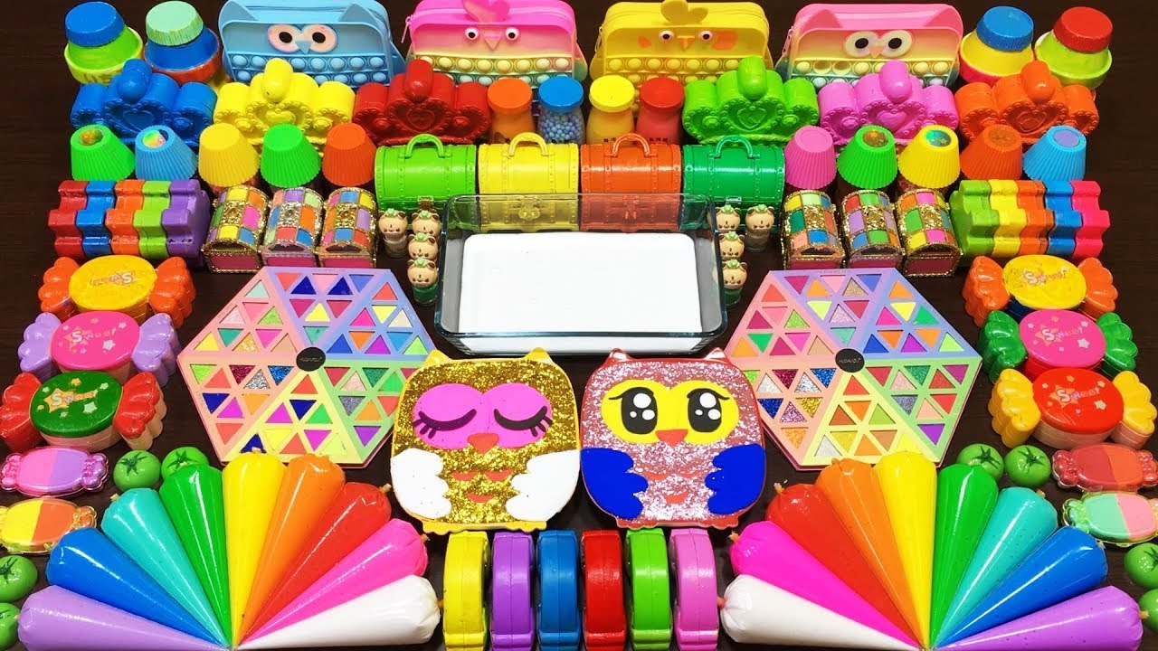 RELAXING WITH CLAY PIPING BAG & ENJOY MAKEUP Vs GLITTER| Mixing Random Things Into GLOSSY Slime