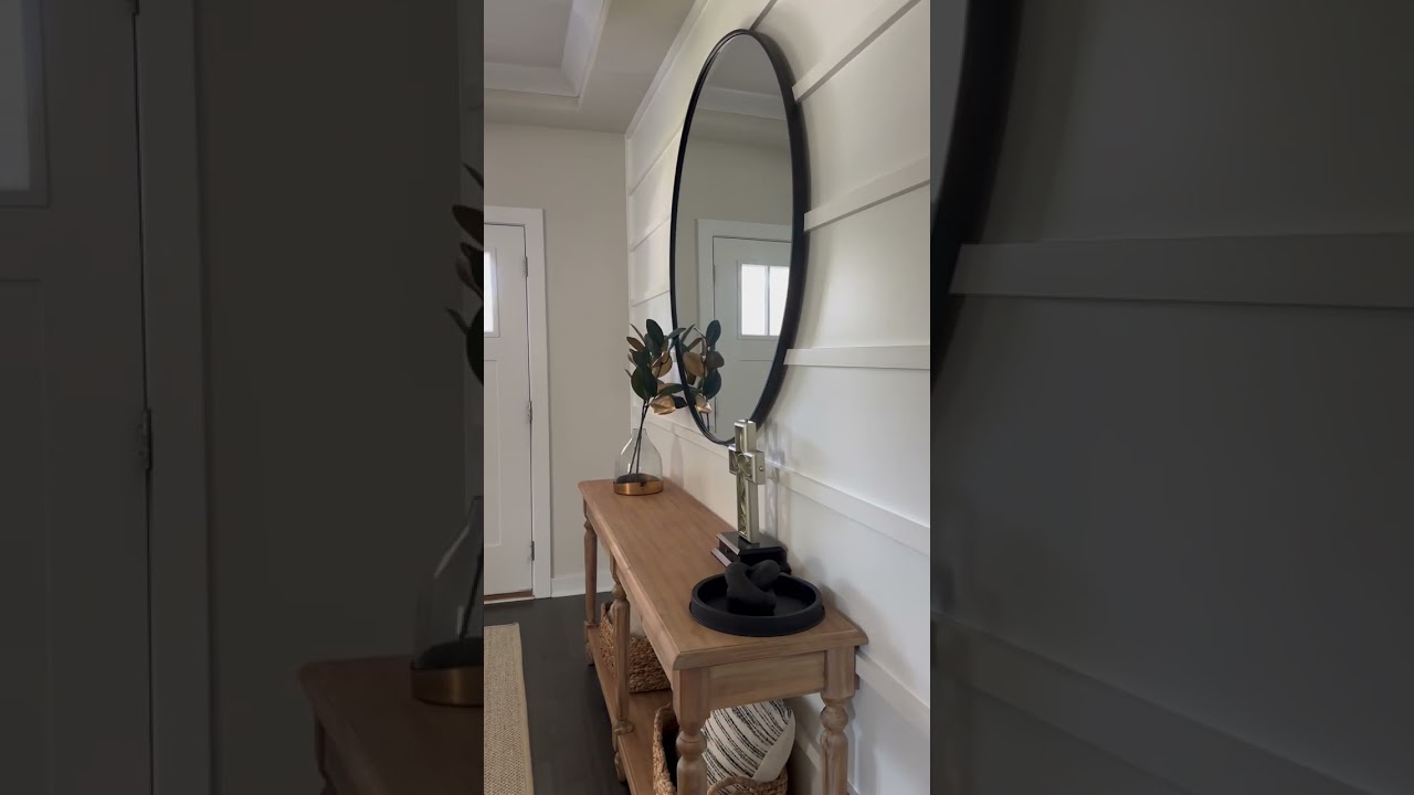 Entryway Painting Project Revealed! Choose this Color Now!