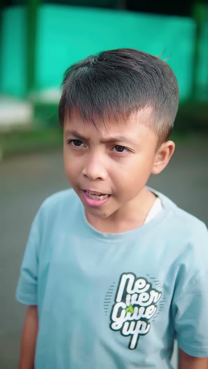KAMU NANYE BERTANYA TANYA !!