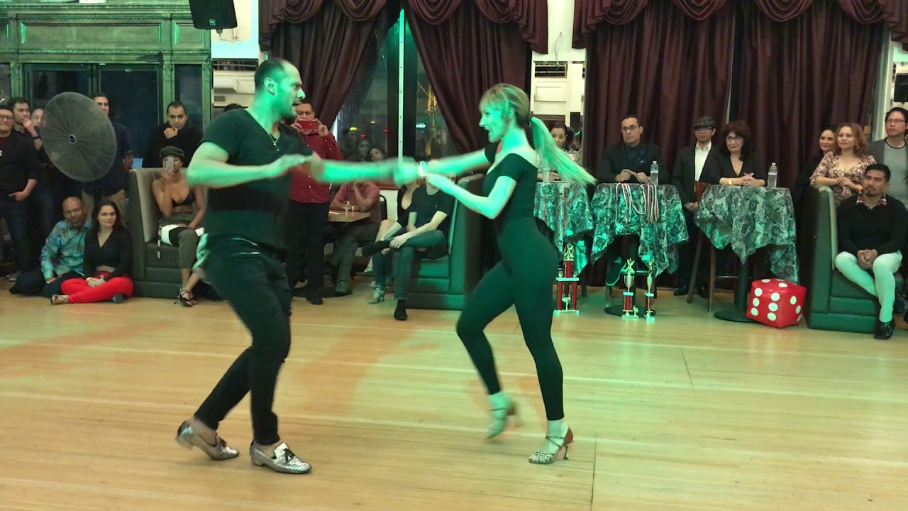 CRISTIAN OVIEDO & JENNIFER SILVAS LA TOP'S PRO SALSA SOCIAL COMPETITION