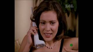 Alyssa Milano barefoot