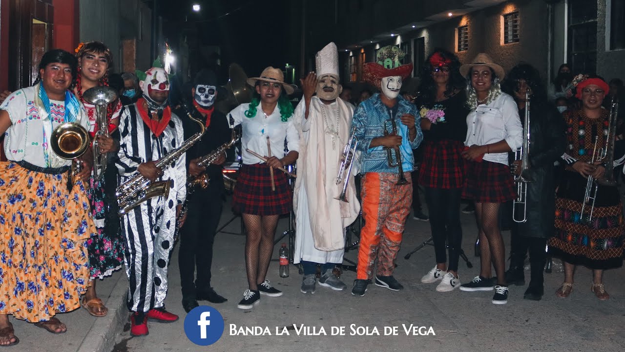 Octava comparsa solteca - Banda la Villa de Sola de Vega