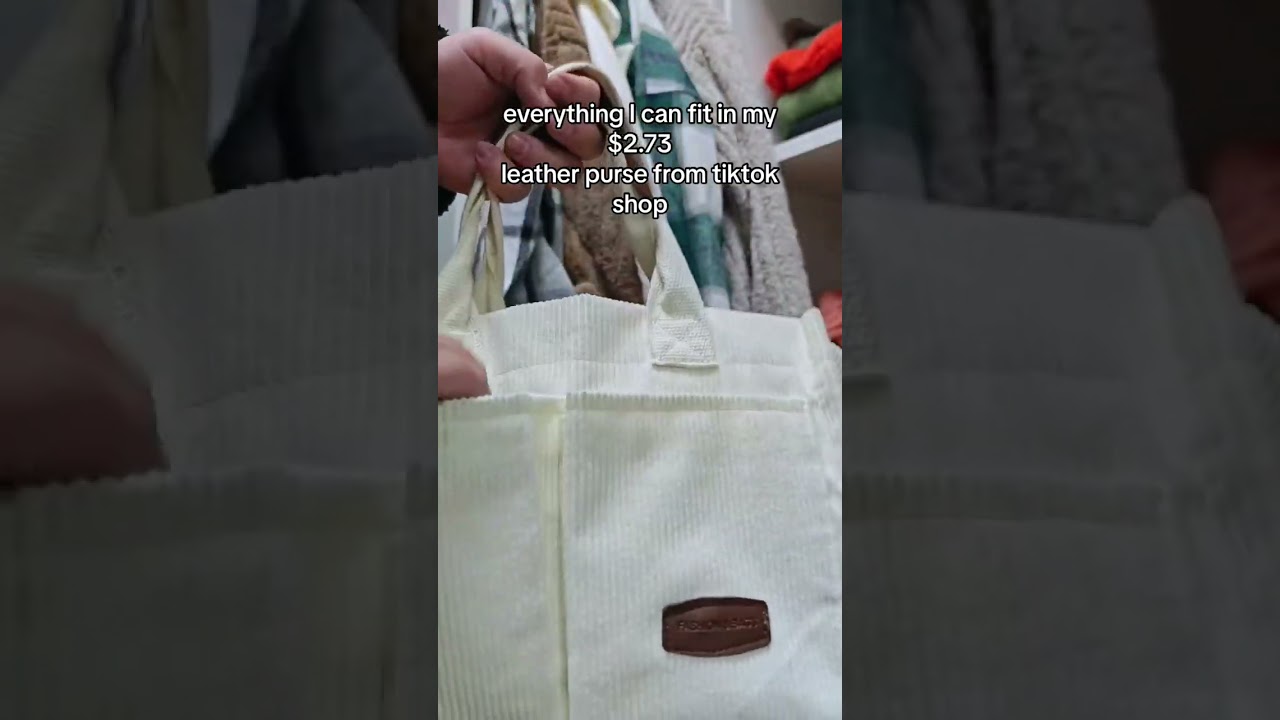 Luxurious leather purse, spacious & stylish! 