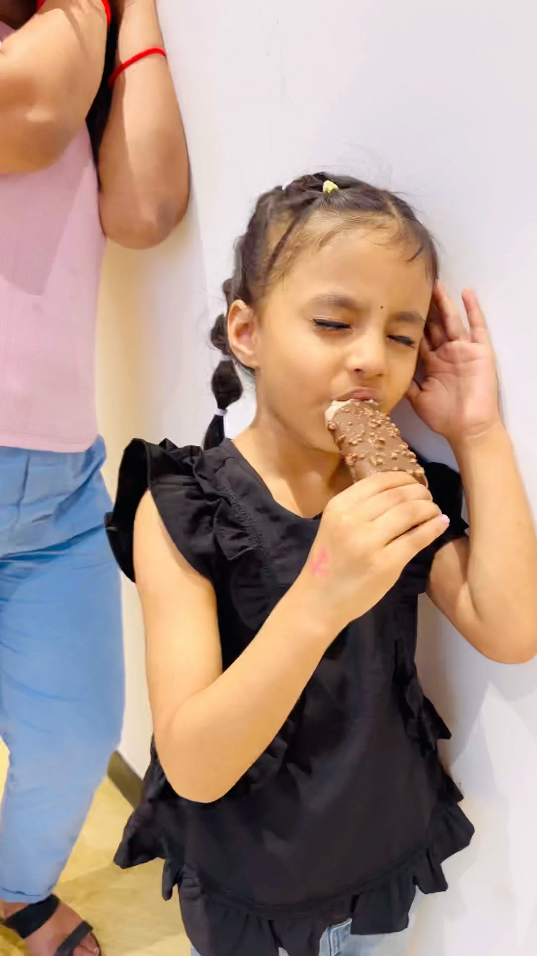 Aru and mumma papa ne icecream khaya ? #shorts