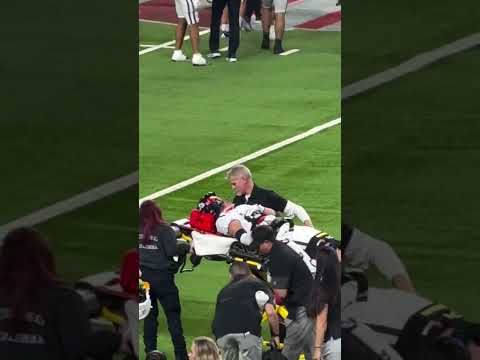 倒れた選手が最後に見せた奇跡の動き ⚽