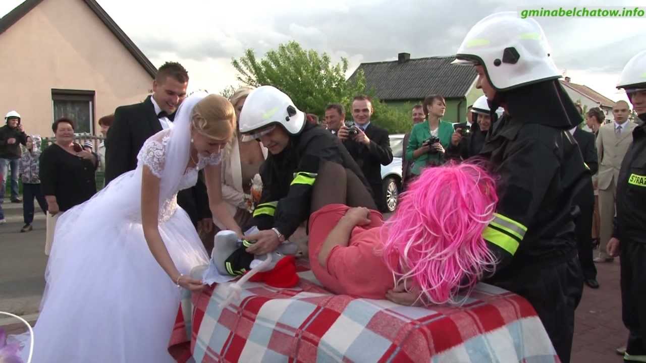 Brama weselna w Zawadowie (gmina Bełchatów)