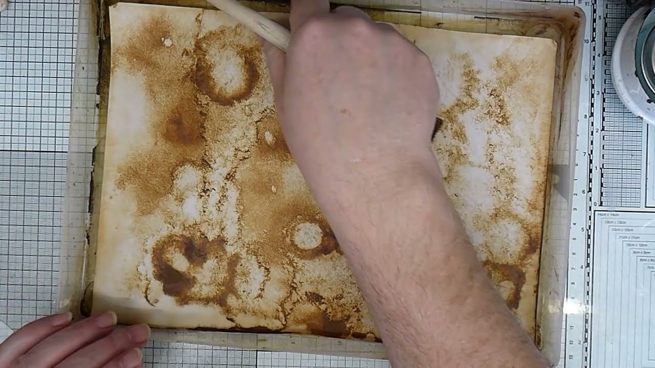 Creating rust dyed papers with rusting powder