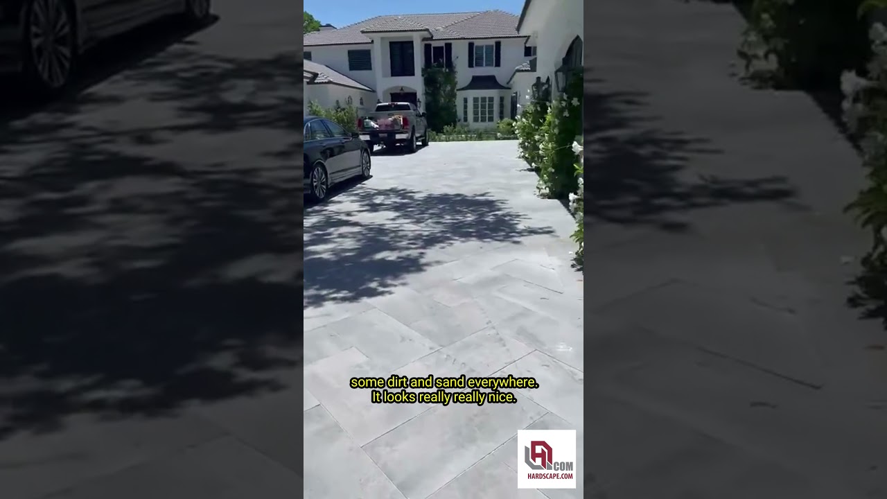 Driveway with porcelain paver in Tequesta - Florida