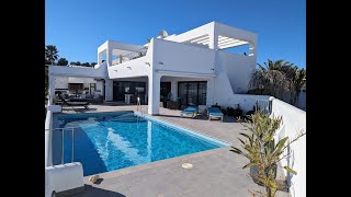 Beautiful Ibizan style villa with sea views for sale in Moraira