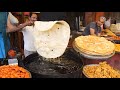 Roti Besar India Jualan Jalanan.....