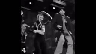 Raffaella Carrá E Adriano Celentano Cantano Assieme