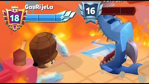 HUGE MUSCLE FINN vs SHELLY #zooba #online #games #...