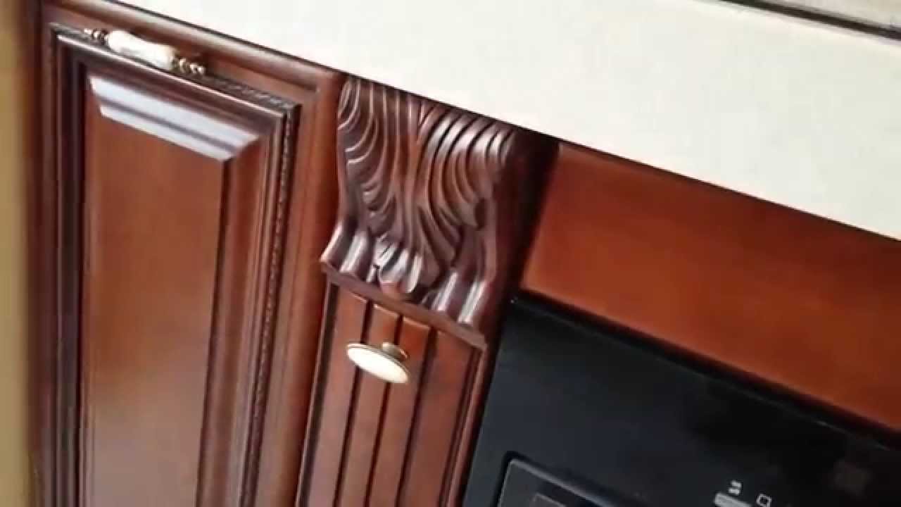 Столешница из камня . Обработка искусственного камня . Кухня из дерева ...