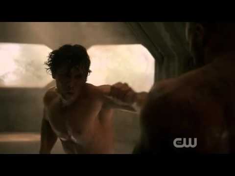 The 100 | 3x01 | Bellamy and Lincoln fight scene