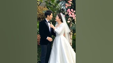 Thumbnail of song hye kyo and song joong ki wedding kiss