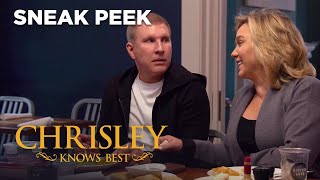 Chrisley Knows Best | Sneak Peek: Todd Brings His Own Food To Date | S8 Ep8 | on USA Network