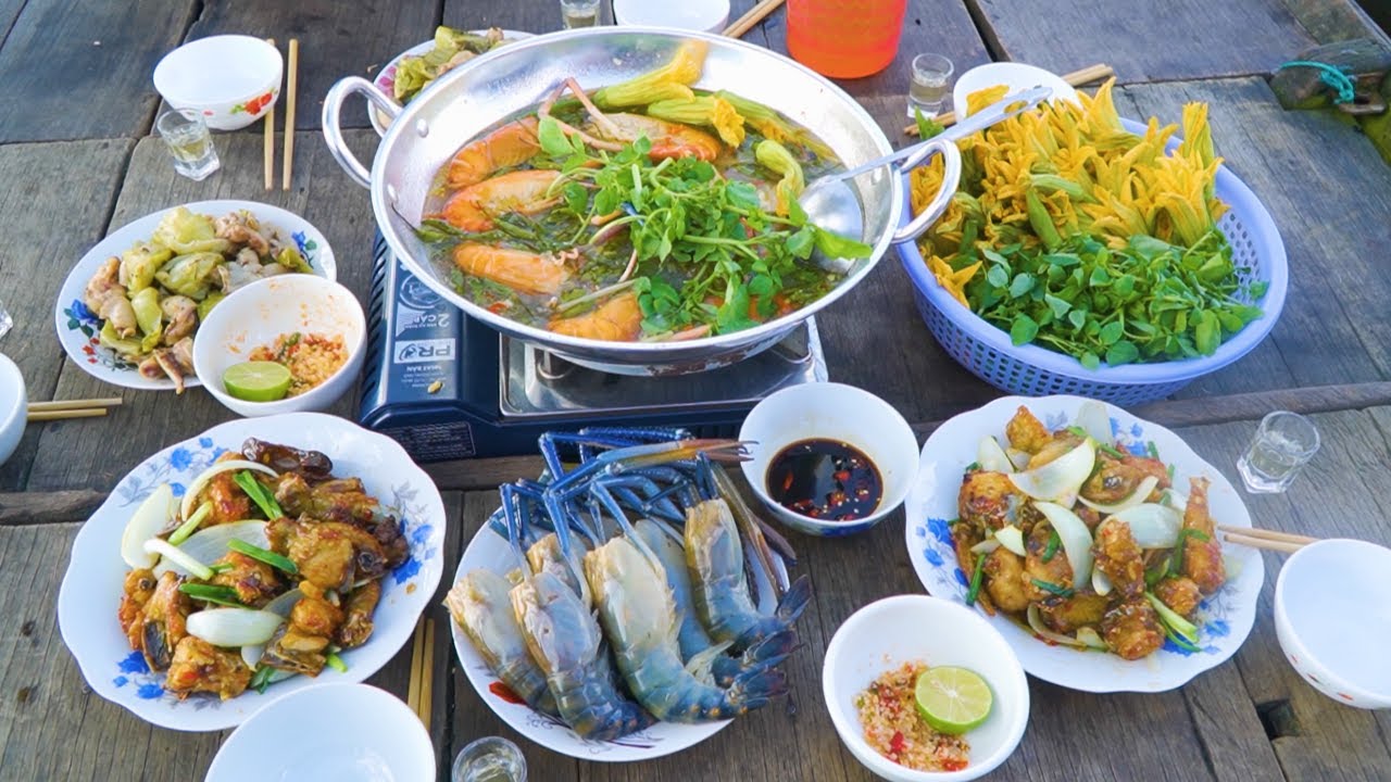 Tôm Càng Nấu Lẩu Ớt Hiểm Xanh, 