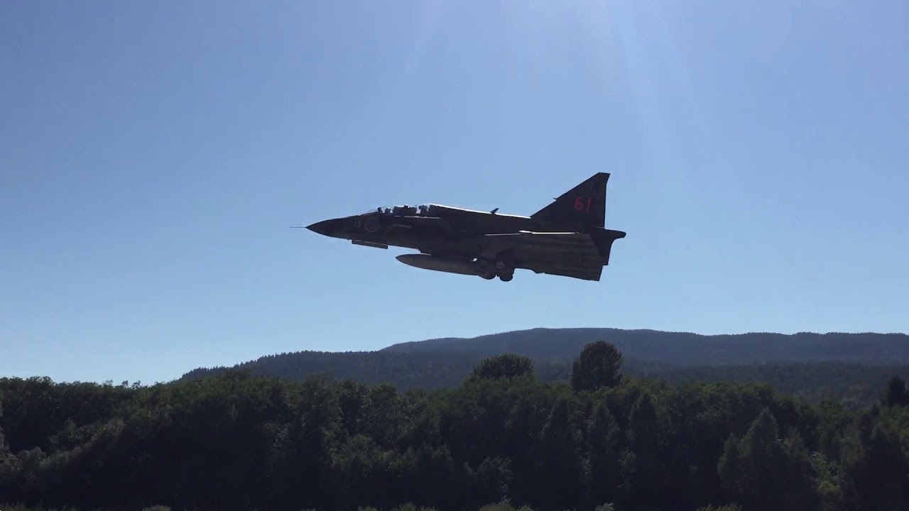 SAAB VIGGEN TAKEOFF - Telemark Airshow 2018 - Amazing sound!