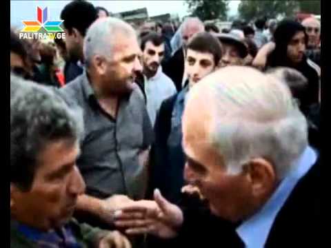 ვენახებიდან ქუჩაში   კახელები ჩაუბარებელი ყურძნის გამო ჩივიან