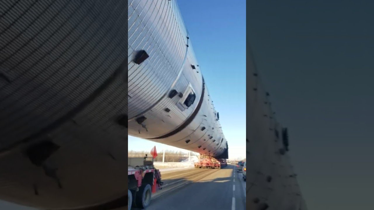 Waiting for a Wide Load || ViralHog Waiting for a Wide Load || ViralHog