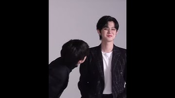 When V teasing Yeonjun.... 😂😆 #V #yeonjun #BTS #TXT #shorts