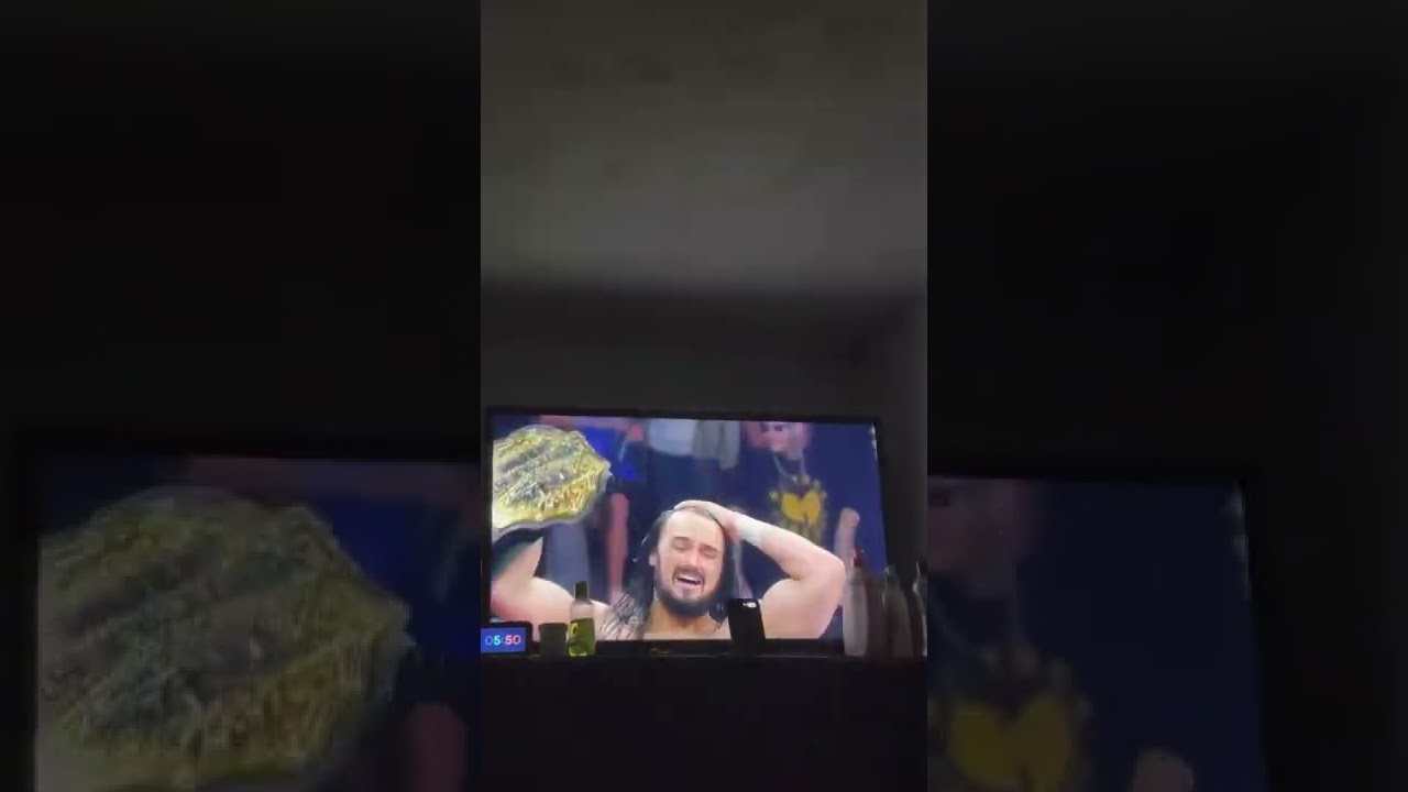 Drew Galloway cashes in his Feast or Fired Briefcase on Matt Hardy for a TNA World Title shot