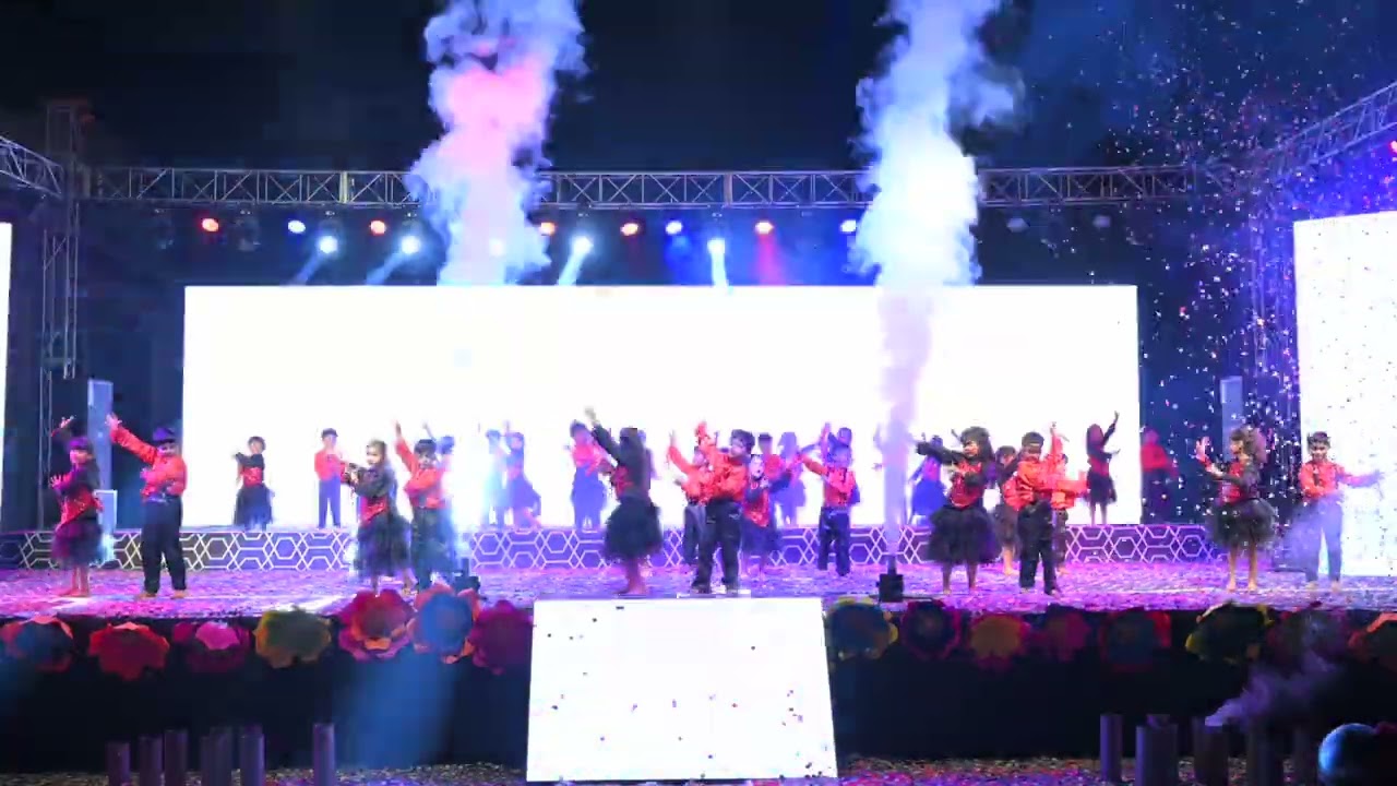 Beautiful Couple Dance Performance 💫 | Fusion Fiesta | The Fairmont School