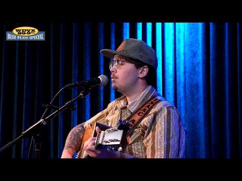 Isaac Atkins - "Little Foxes" | WDVX Blue Plate Special