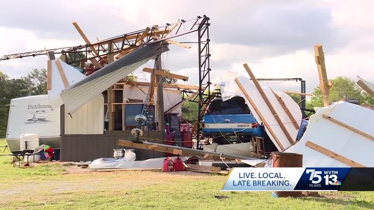 Possible tornado leaves trail of damage in Clanton - YouTube