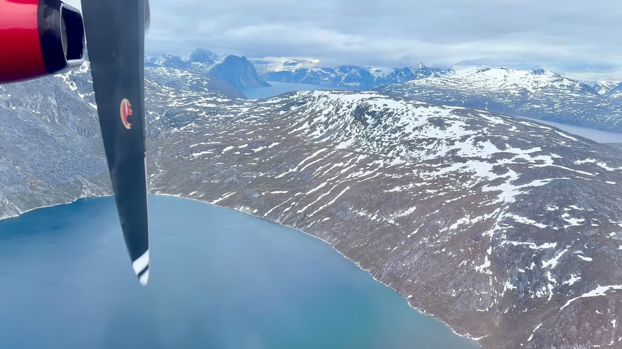 Landing in Nuuk, Greenland | Air Greenland Dash 8-200