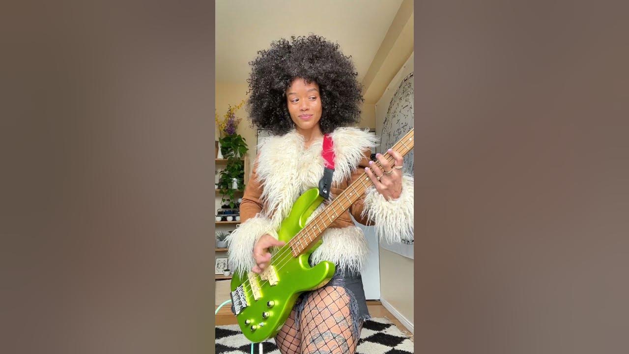 Chainsaw Man theme - KICK BACK by Kenshi Yonezu [April Kae Bass Cover] #anime #fashion #shorts