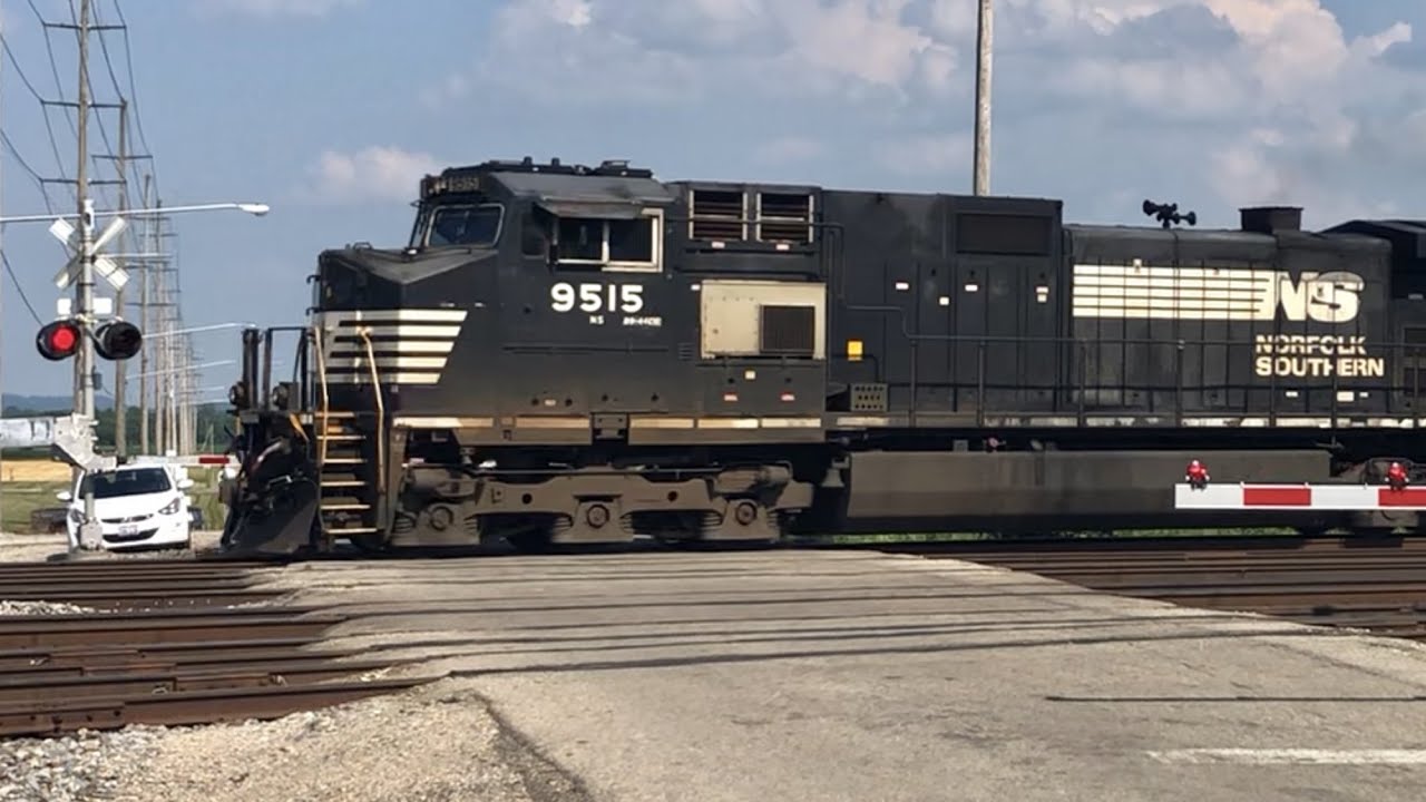 6 Track Level Railway Crossing Main Line Norfolk Southern Railroad Flange Greaser Youtube