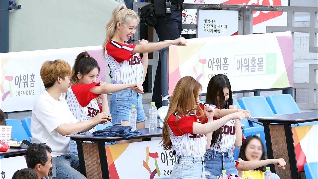 190908 있지(ITZY) LALALAY - SUNMI Reaction (선미 날라리춤 따라하는 있지) [잠실야구장] 4K 직캠 by 비몽